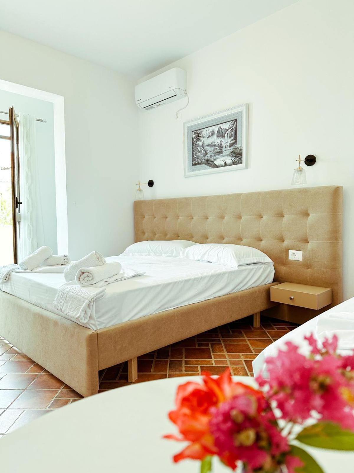 Vizion Hotel Шкодер Екстер'єр фото